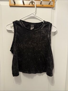 🥳 5 for $25 BUNDLE Acid Washed Black Sleeveless Cropped Muscle Tank